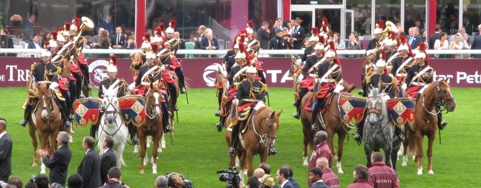 longchamp arc de triomphe